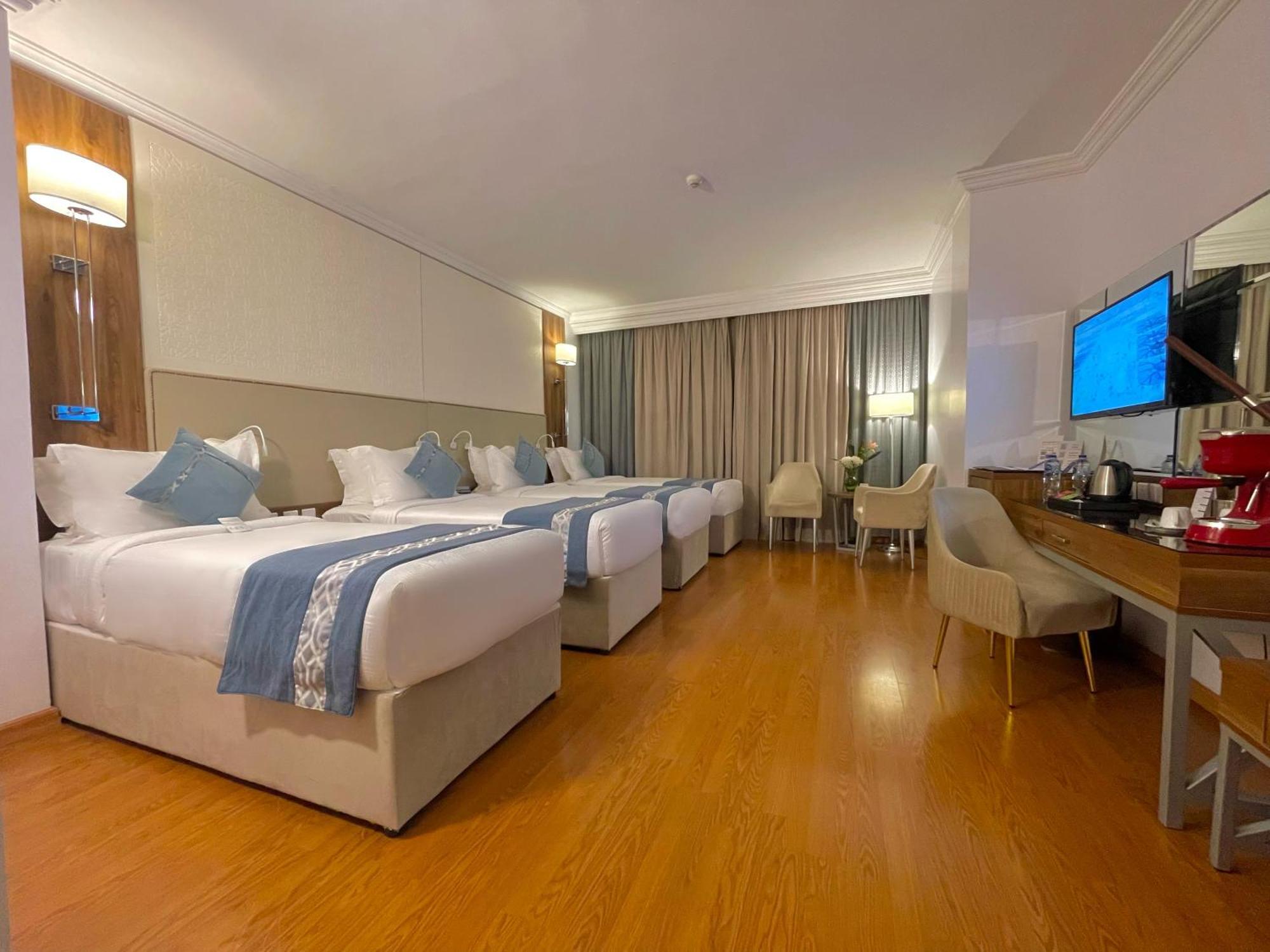 Hotel Al Ritz Al Madinah à Médine Extérieur photo